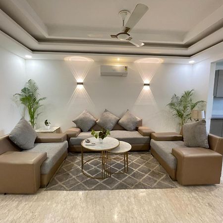 Bedchambers Serviced Apartments, Ardee City Гургаон Экстерьер фото