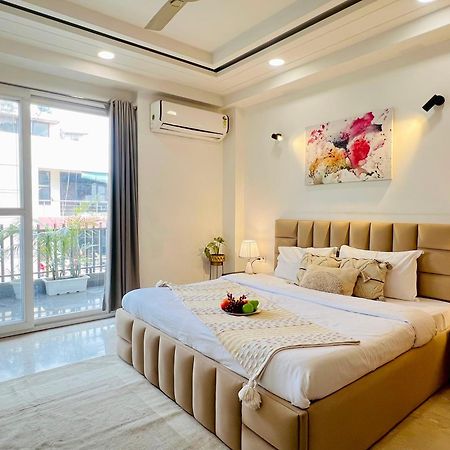 Bedchambers Serviced Apartments, Ardee City Гургаон Экстерьер фото