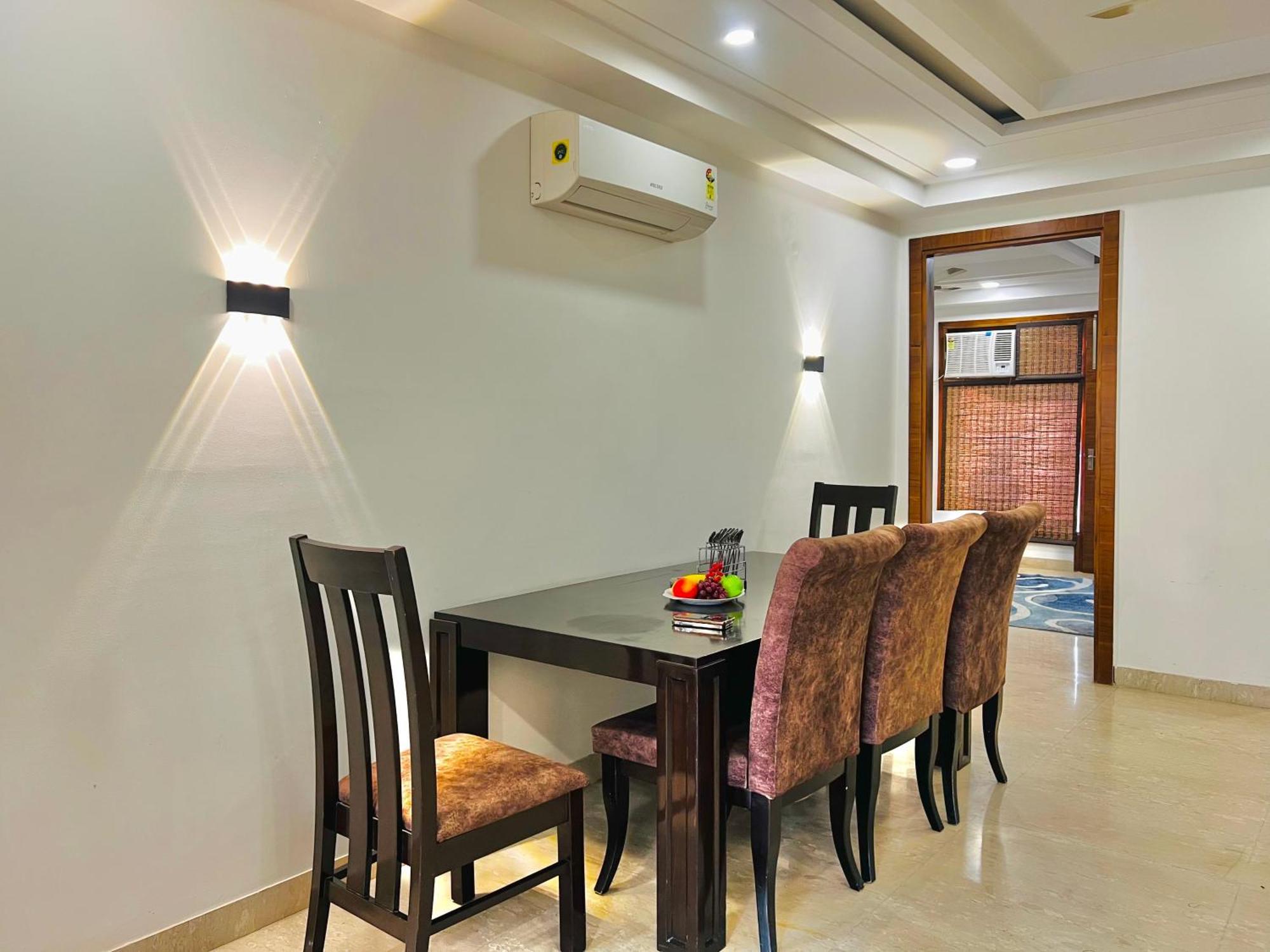 Bedchambers Serviced Apartments, Ardee City Гургаон Экстерьер фото