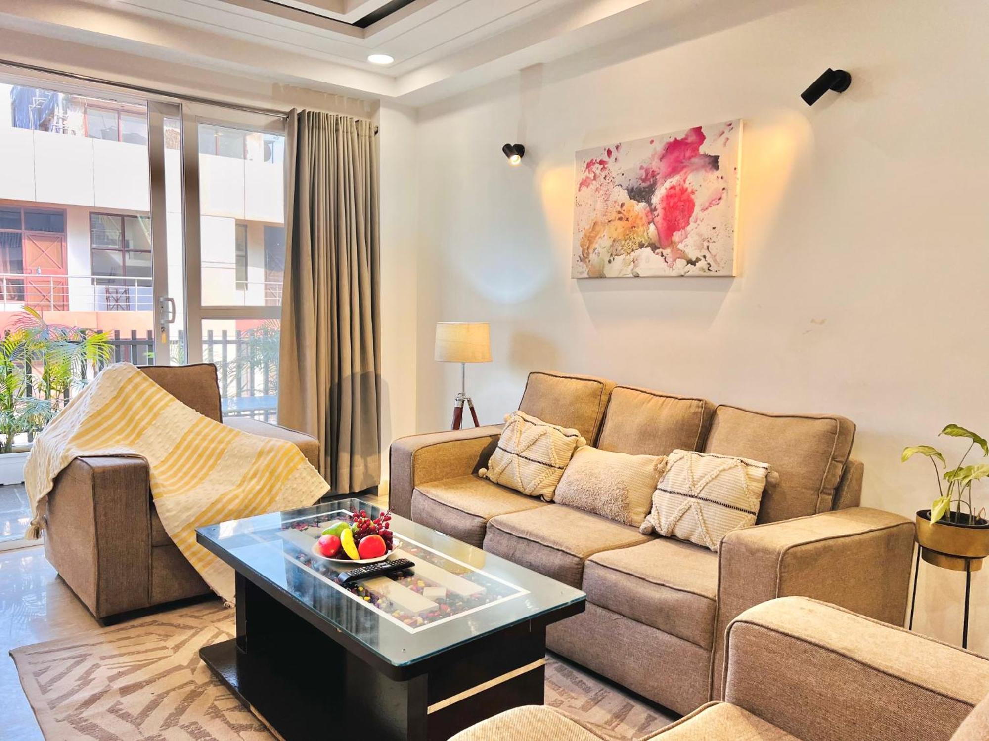Bedchambers Serviced Apartments, Ardee City Гургаон Экстерьер фото
