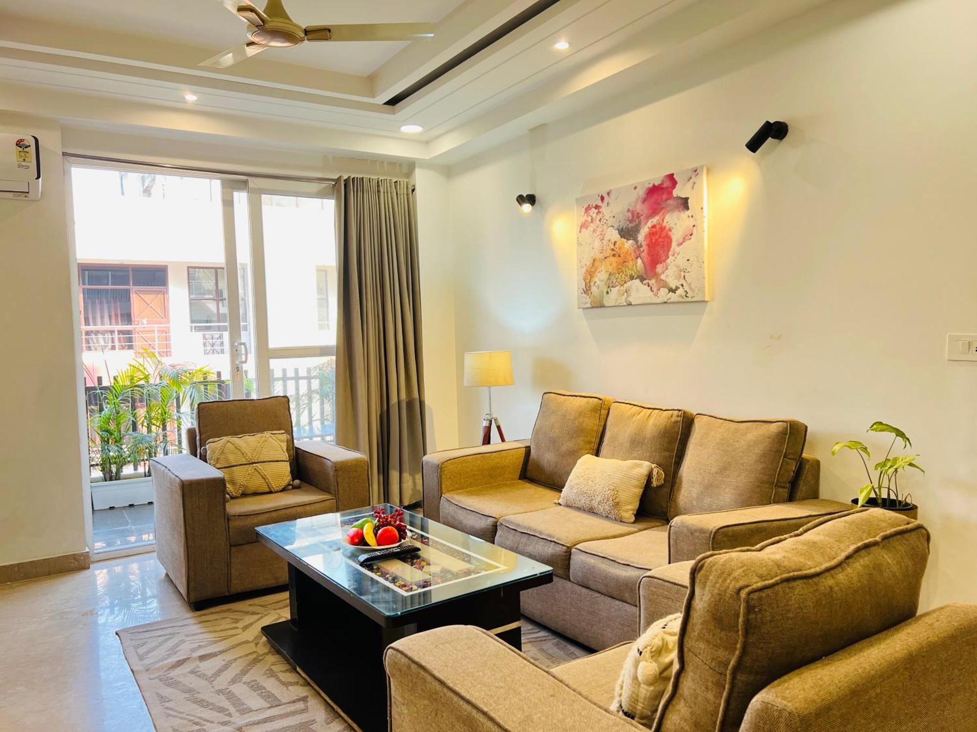 Bedchambers Serviced Apartments, Ardee City Гургаон Экстерьер фото