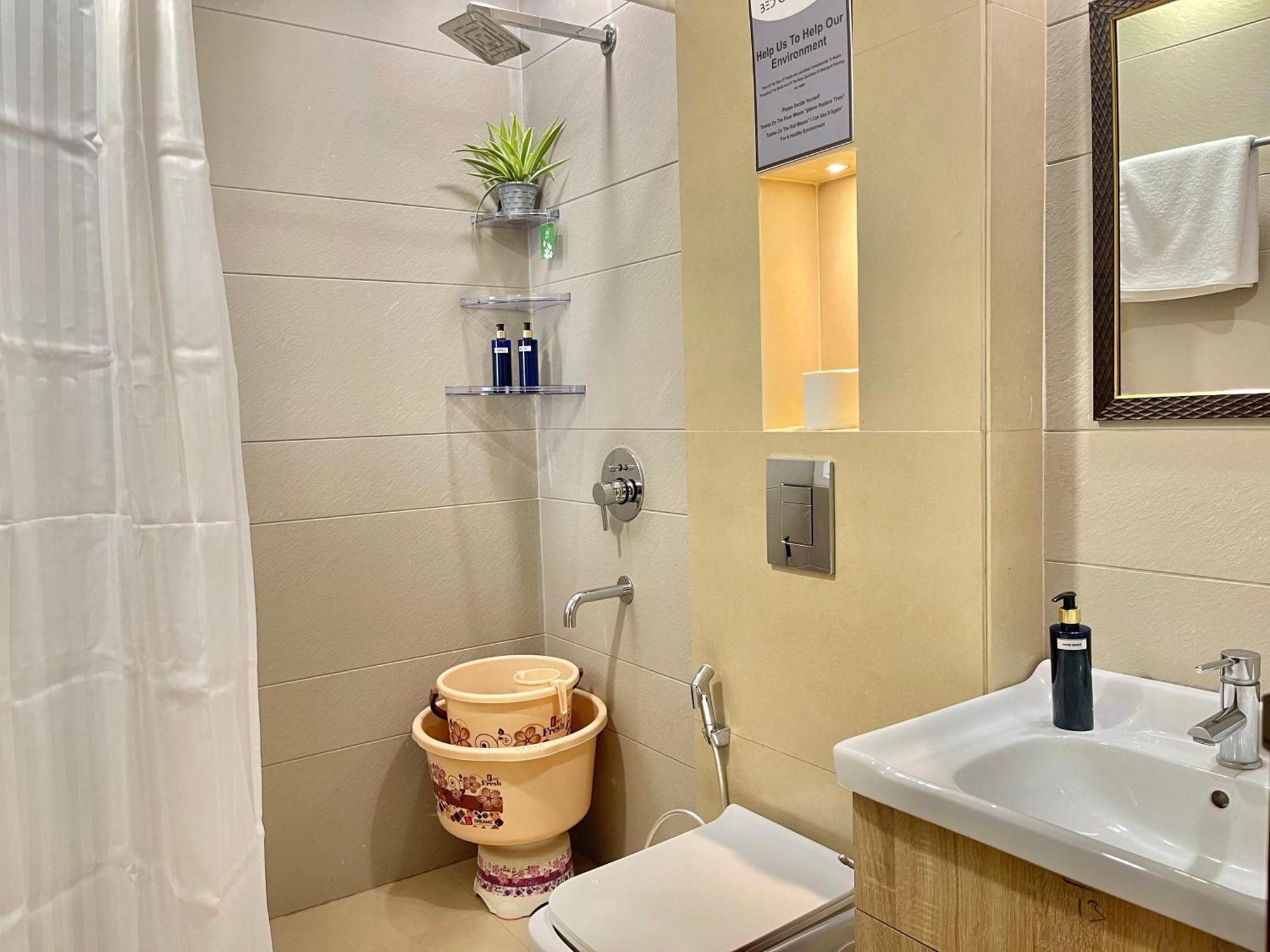 Bedchambers Serviced Apartments, Ardee City Гургаон Экстерьер фото