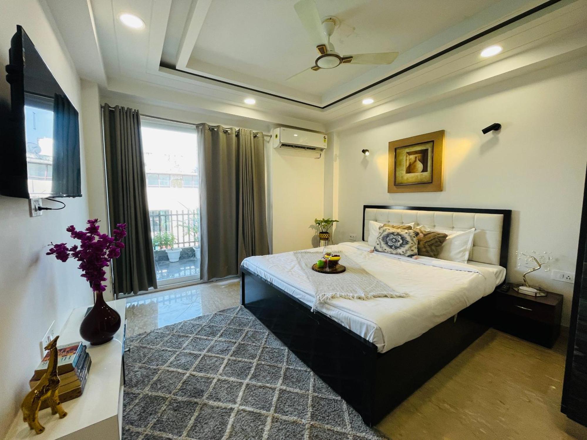 Bedchambers Serviced Apartments, Ardee City Гургаон Экстерьер фото